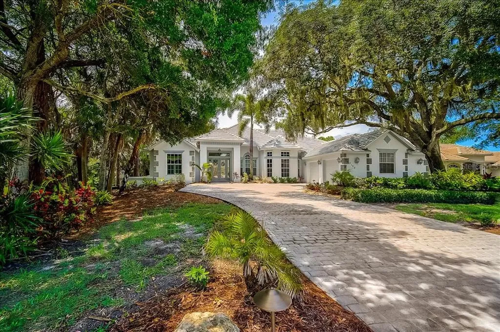2130 Calusa Lakes Boulevard Nokomis FL 34275
