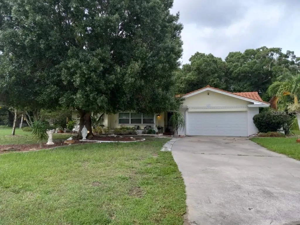 3617 White Sulphur Place Sarasota FL 34232