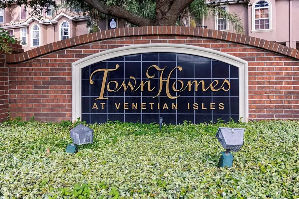 4635 Overlook Drive NE St Petersburg FL 33703
