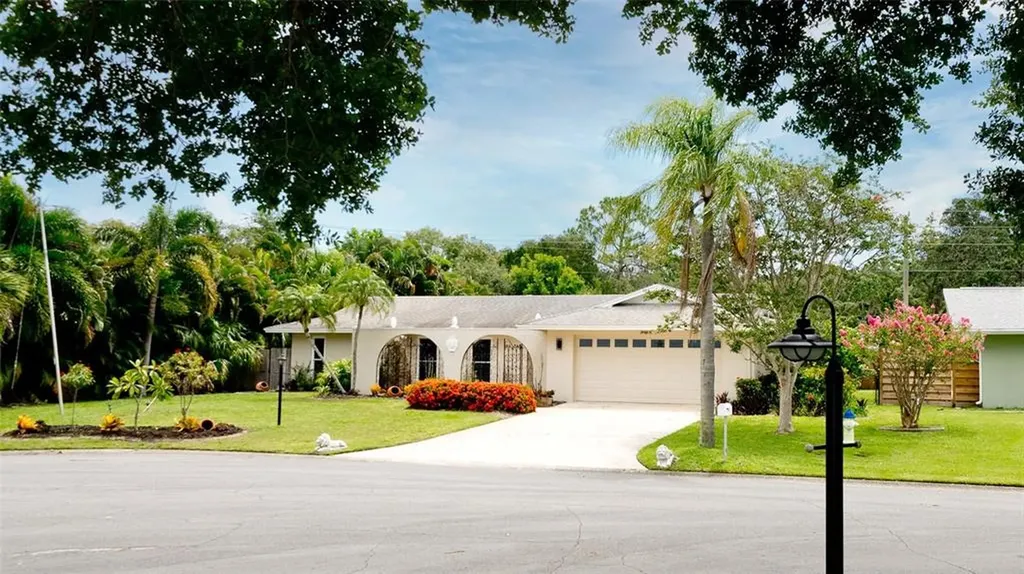2827 Riviera Drive Sarasota FL 34232