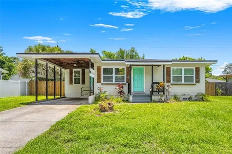 6711 Kingswood Drive N St Petersburg FL 33702