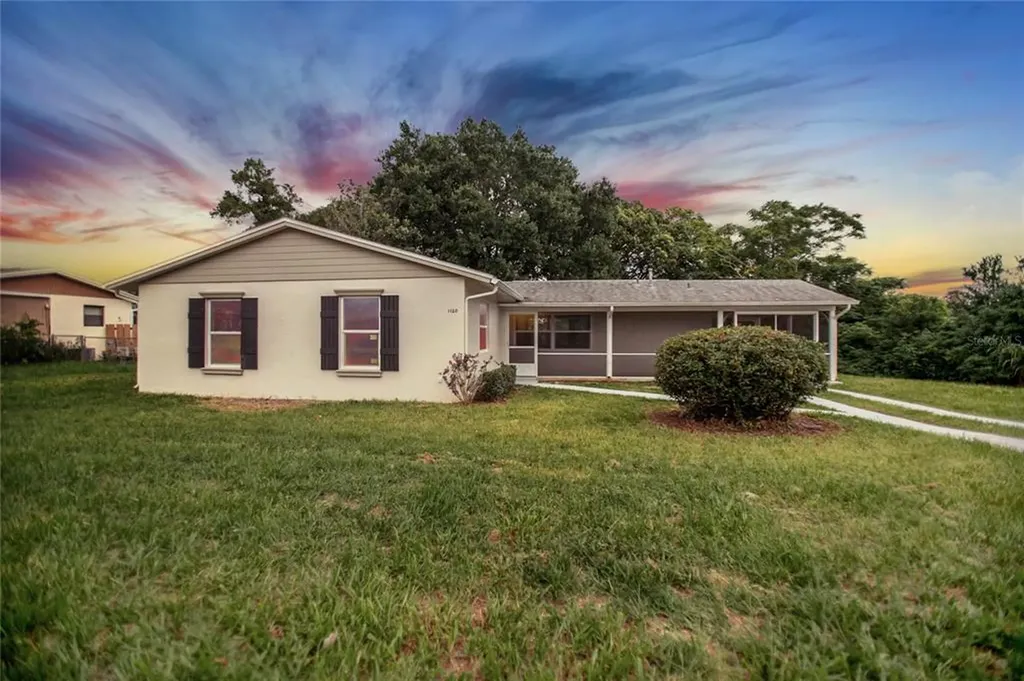 1720 Twin Oak Street Deltona FL 32725