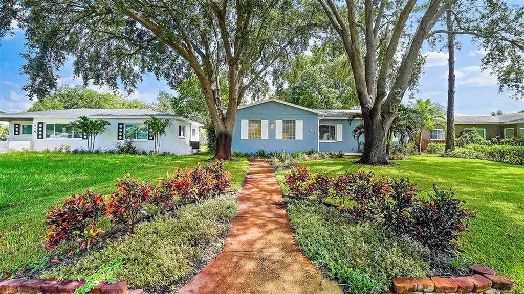 927 38th Avenue NE St Petersburg FL 33704