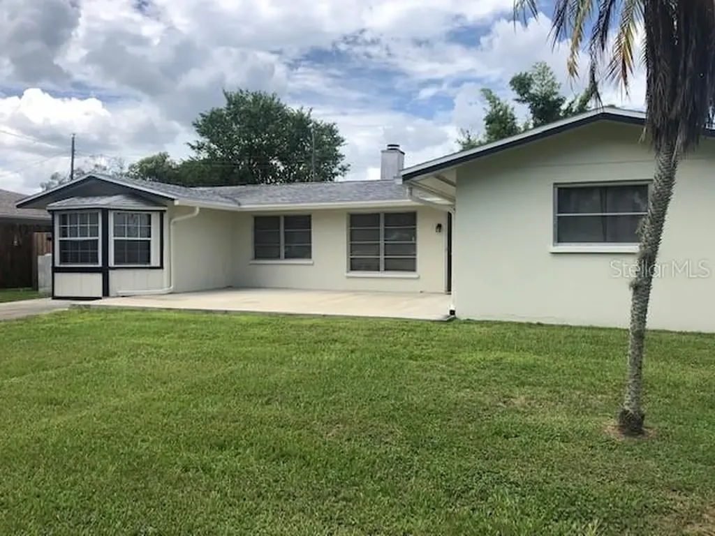 3045 Lake Ridge Drive Sarasota FL 34237