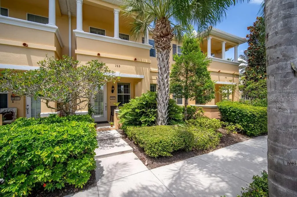 3880 82nd Avenue Circle E Sarasota FL 34243