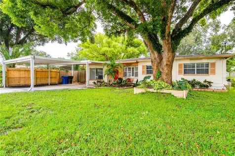 516 W 131st Avenue Tampa FL 33612