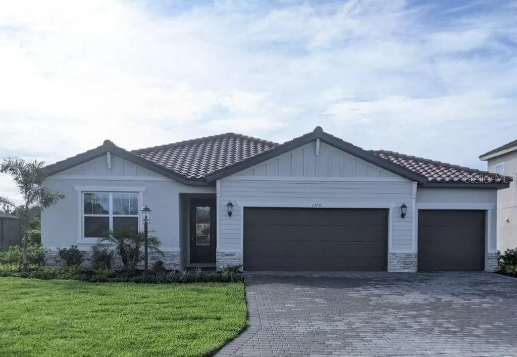 13732 American Prairie Place Bradenton FL 34211