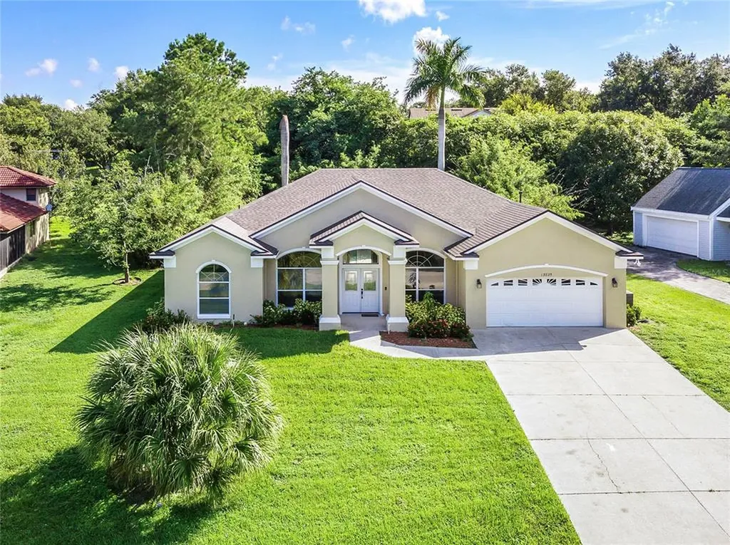 13825 Vista Del Lago Boulevard Clermont FL 34711