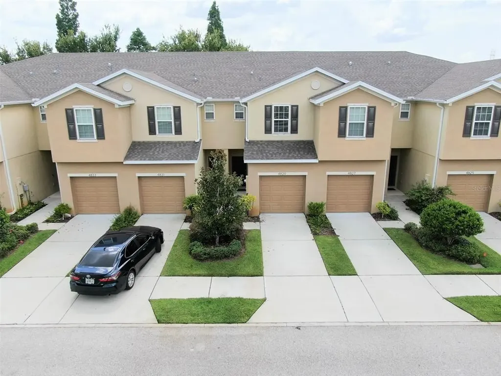 4829 White Sanderling Court Tampa FL 33619