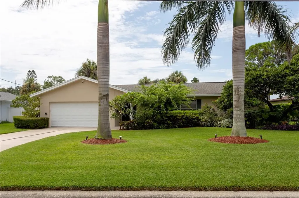 5269 Dover Street NE St Petersburg FL 33703