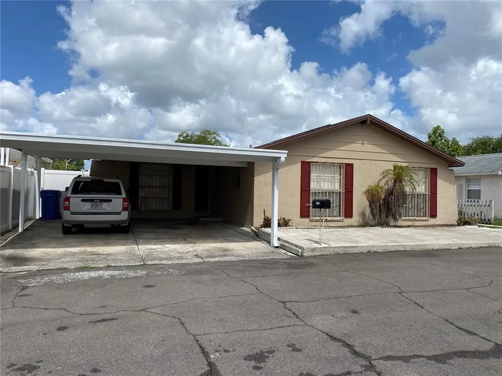 8510 Wayland Court Tampa FL 33634