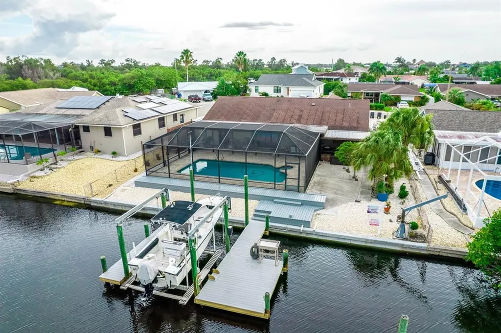 6528 Senegal Palm Way Apollo Beach FL 33572