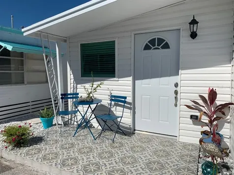 53 Twin Shores Boulevard Longboat Key FL 34228