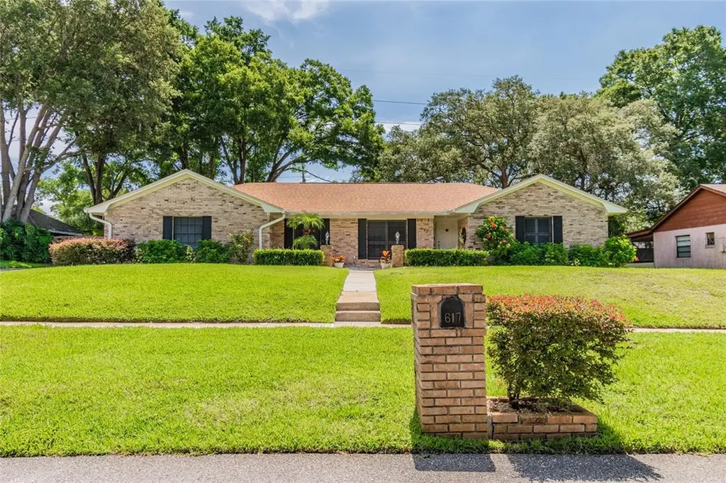 617 Crooked Pine Court Apopka FL 32712