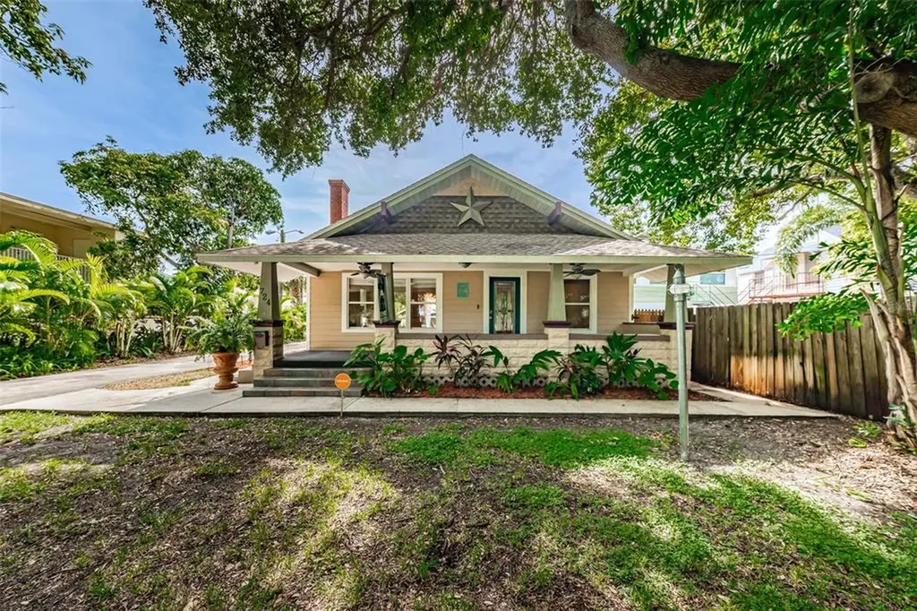 724 8th Street N St Petersburg FL 33701