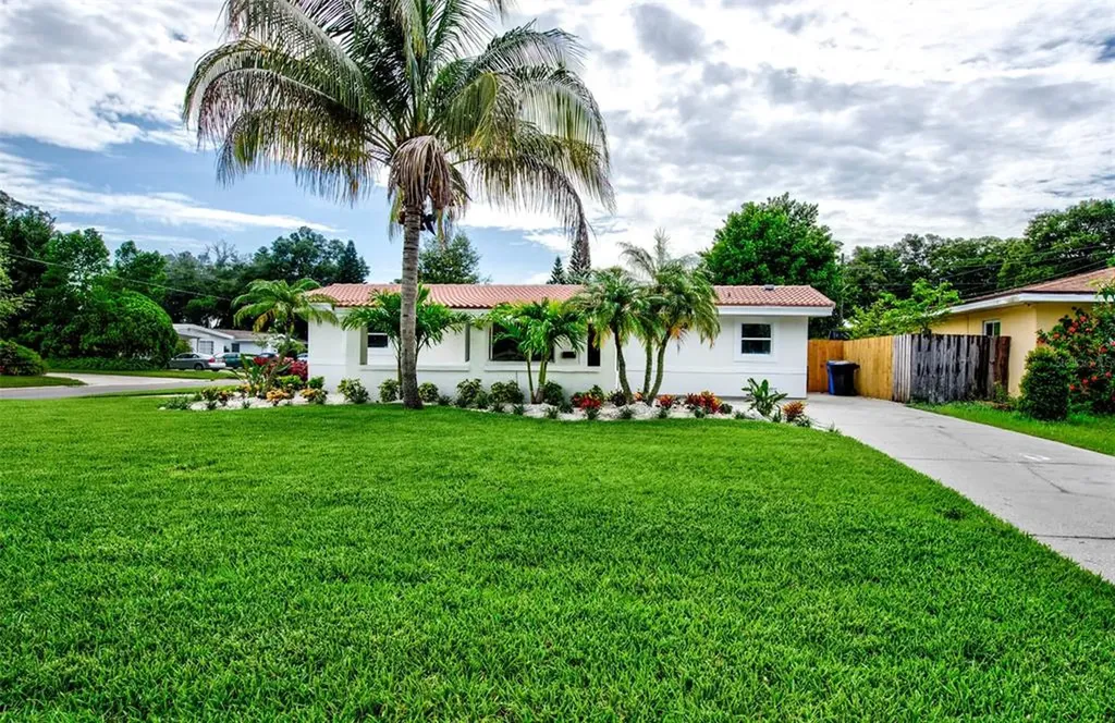 1639 45th Street N St Petersburg FL 33713