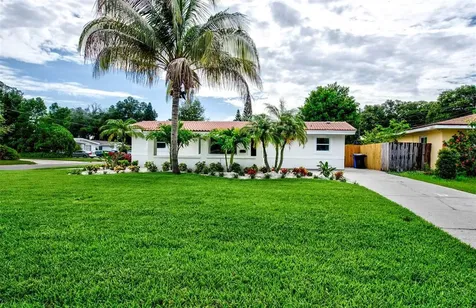 1639 45th Street N St Petersburg FL 33713