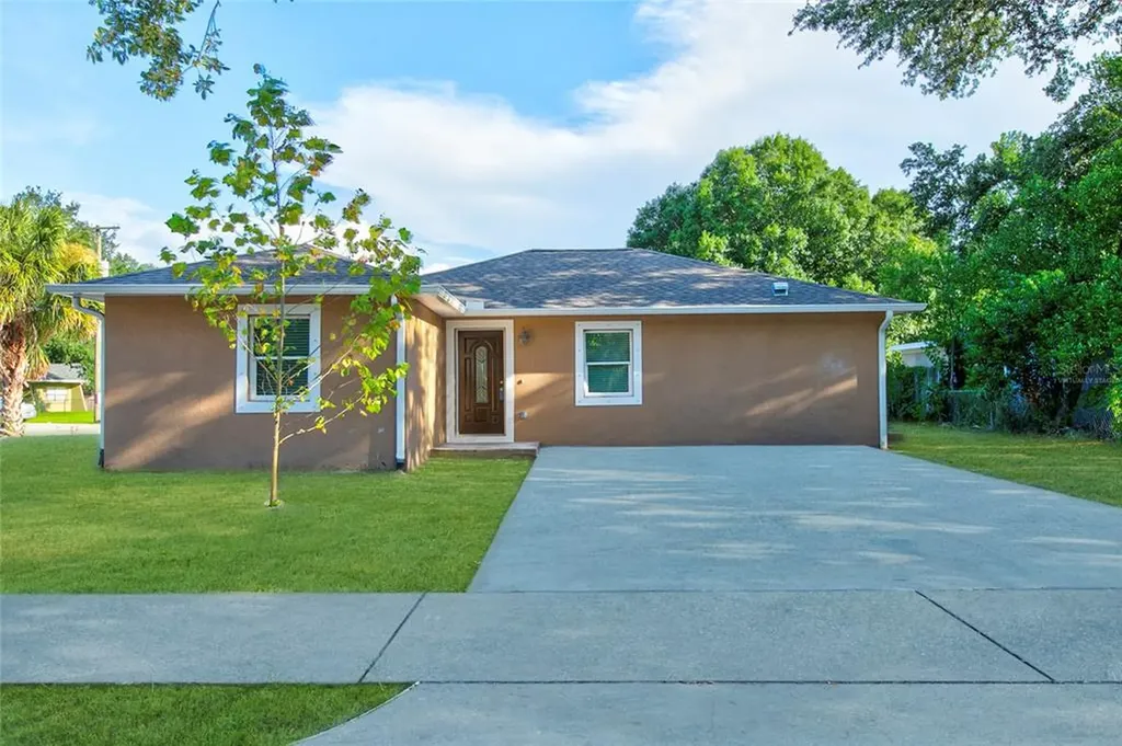 2320 N 52nd Street Tampa FL 33619