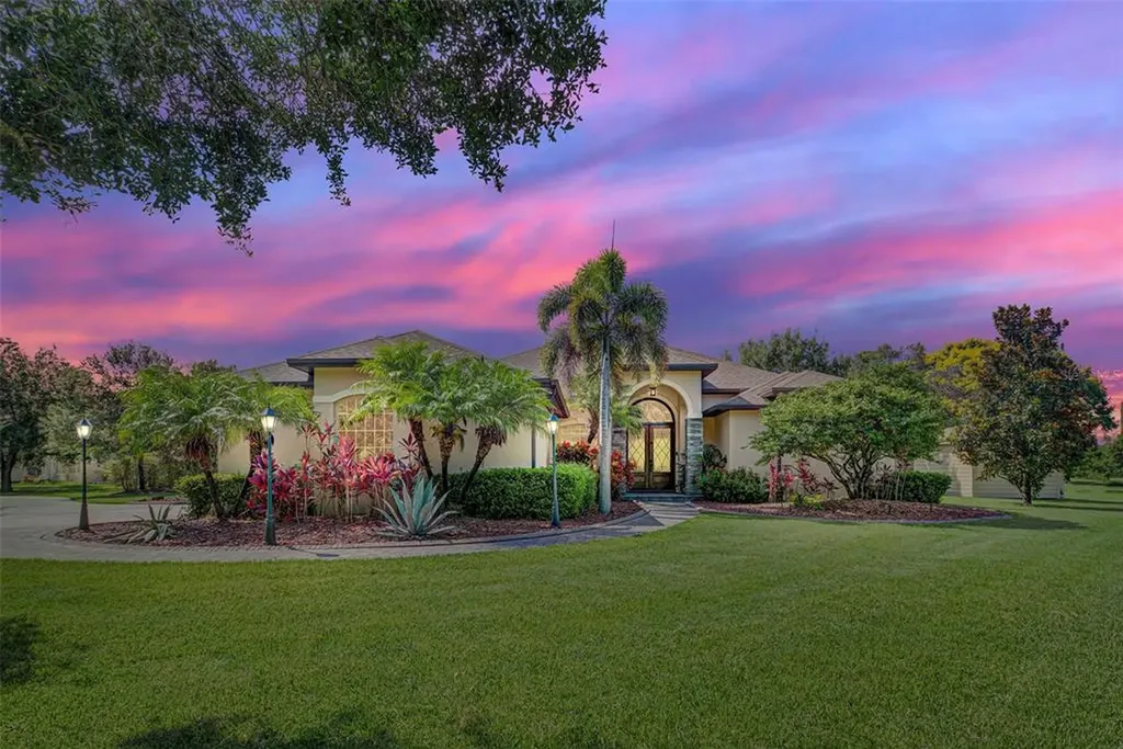 6102 Goldfinch Street Sarasota FL 34241
