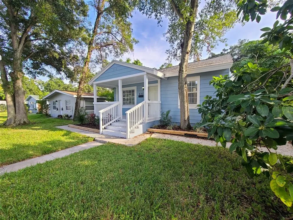 820 18th Avenue S St Petersburg FL 33705