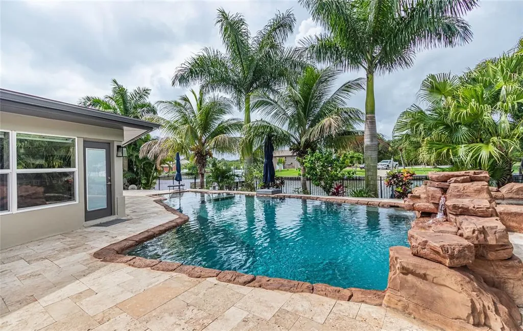 2421 Roberta Lane Clearwater FL 33764