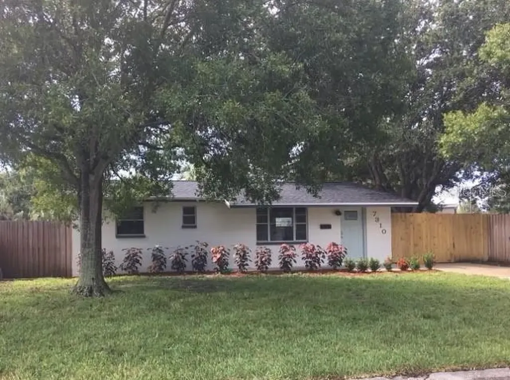 7310 33rd Avenue N St Petersburg FL 33710
