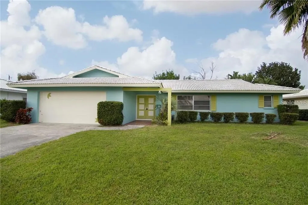 1959 Mid Ocean Circle Sarasota FL 34239