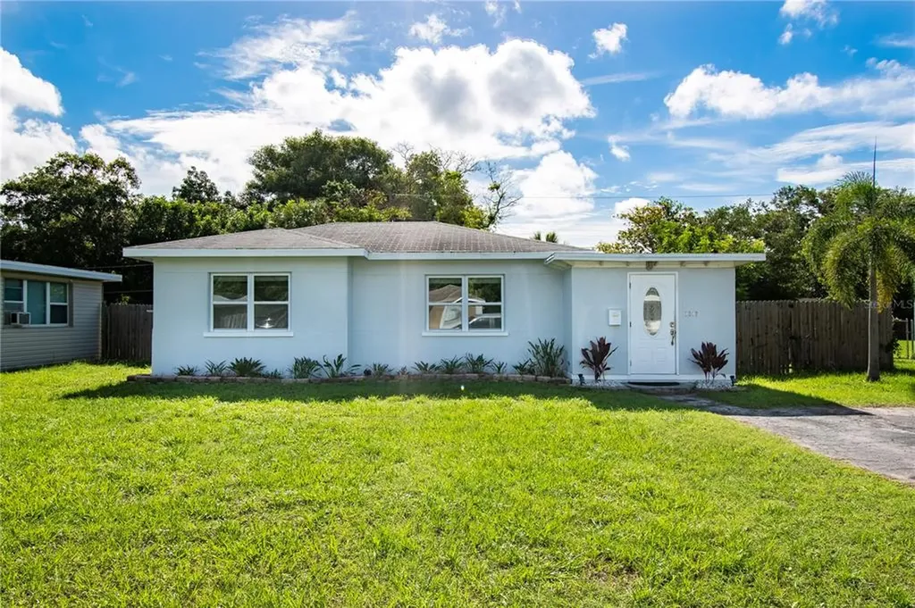 1317 59th Street N St Petersburg FL 33710