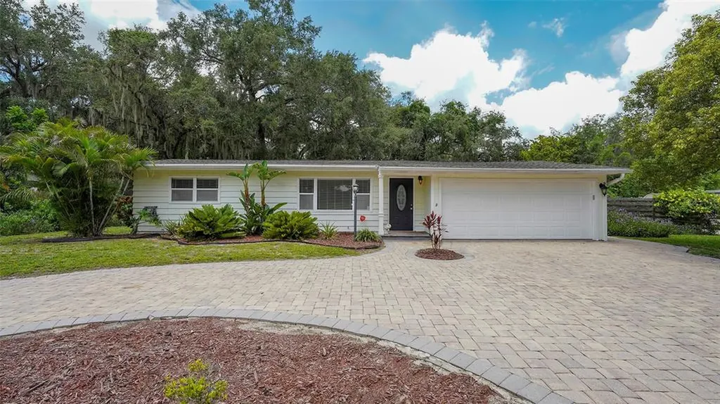 2327 Roselawn Circle Sarasota FL 34231