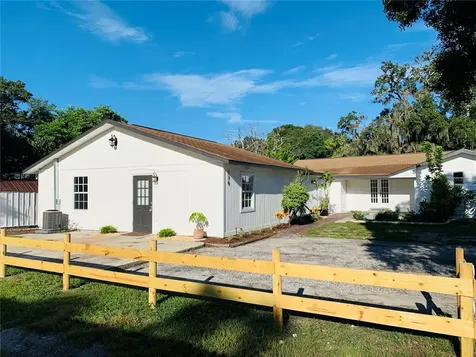 374 4th Street NW Largo FL 33770