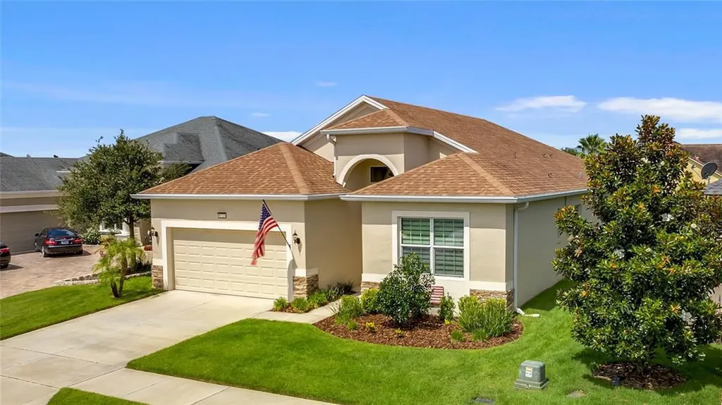 8723 Bridgeport Bay Circle Mount Dora FL 32757