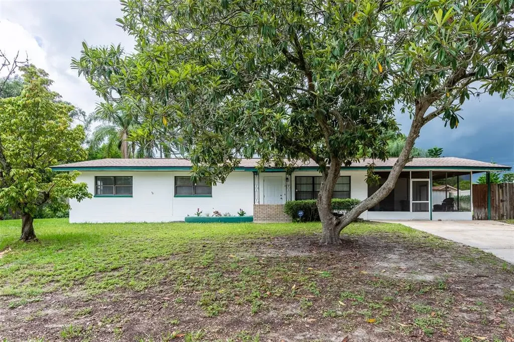 208 Deer Park Avenue Temple Terrace FL 33617