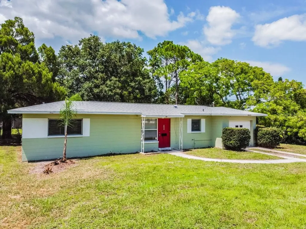 1161 76th Avenue N St Petersburg FL 33702