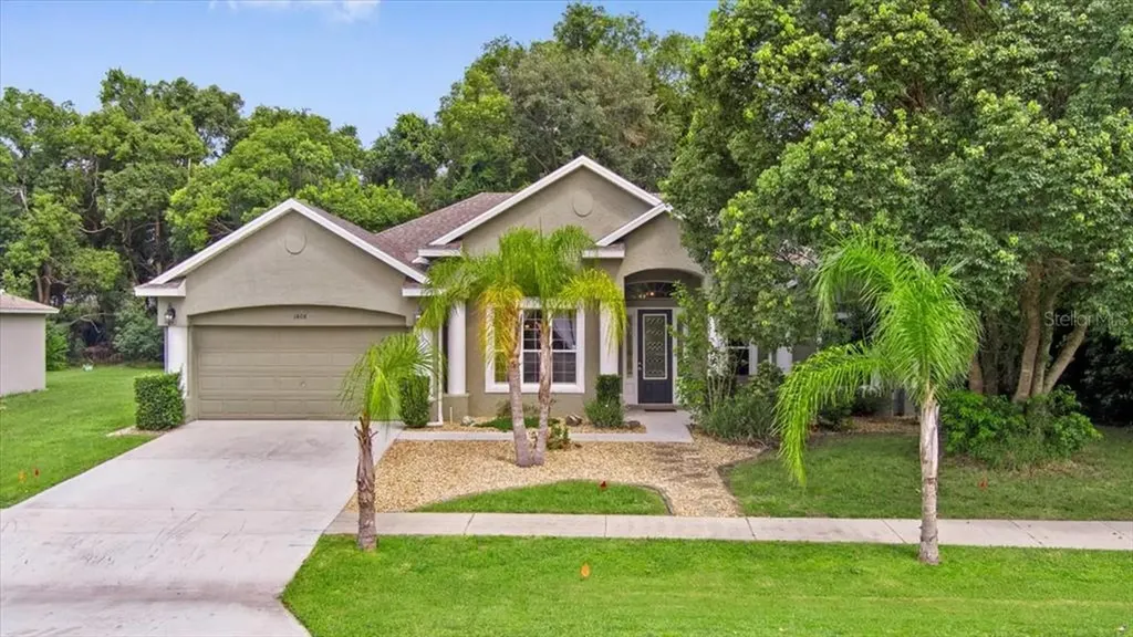 1408 Lake Lindley Drive N Deland FL 32724
