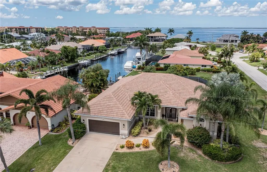 33 Hibiscus Drive Punta Gorda FL 33950
