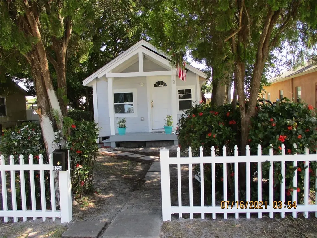 4234 Fairfield Avenue S St Petersburg FL 33711