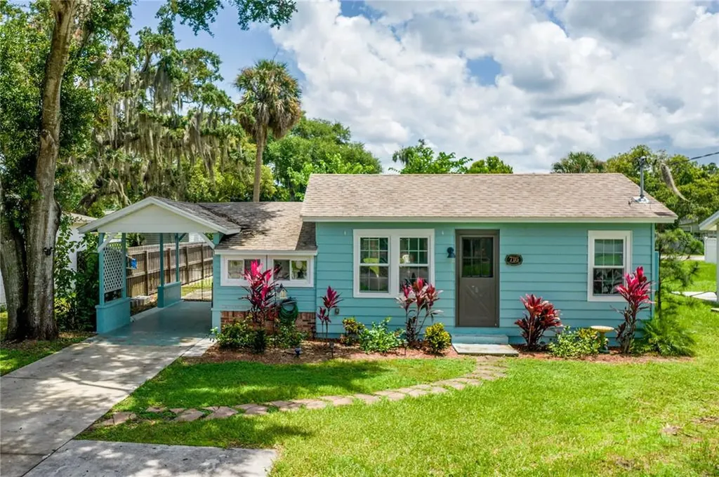 716 N Rockingham Avenue Tavares FL 32778