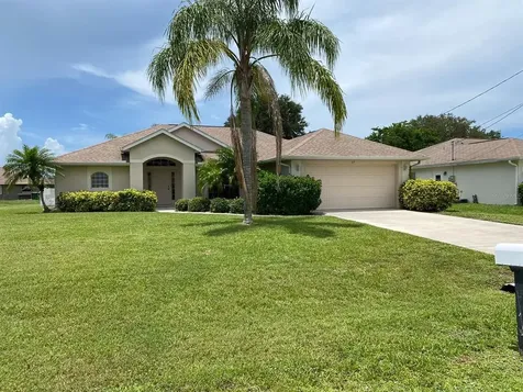 27 Mariner Lane Rotonda West FL 33947