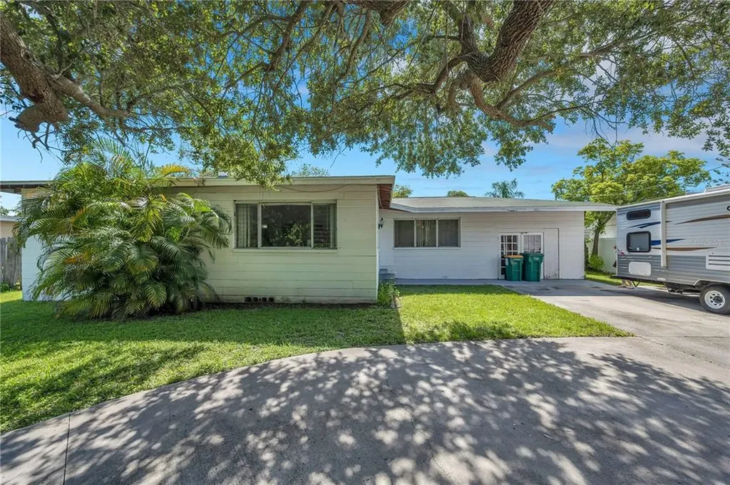 5440 64th Street N St Petersburg FL 33709