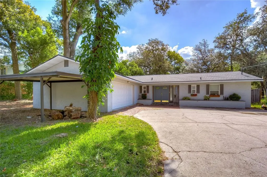 903 Woodview Drive Brandon FL 33511