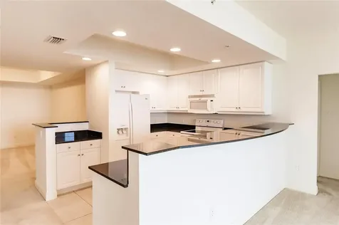 800 Tamiami Trail Sarasota FL 34236