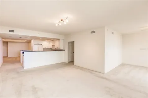 800 Tamiami Trail Sarasota FL 34236