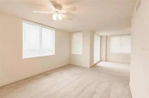 800 Tamiami Trail Sarasota FL 34236