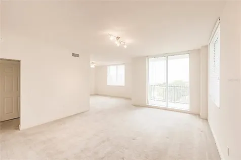 800 Tamiami Trail Sarasota FL 34236