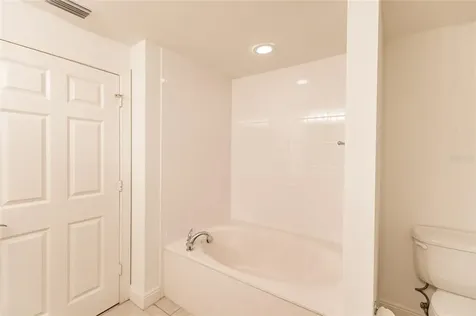 800 Tamiami Trail Sarasota FL 34236