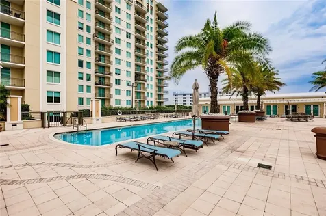 800 Tamiami Trail Sarasota FL 34236