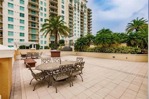 800 Tamiami Trail Sarasota FL 34236