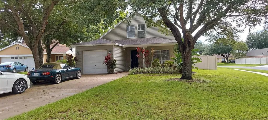 702 Orchard Isle Court Valrico FL 33594