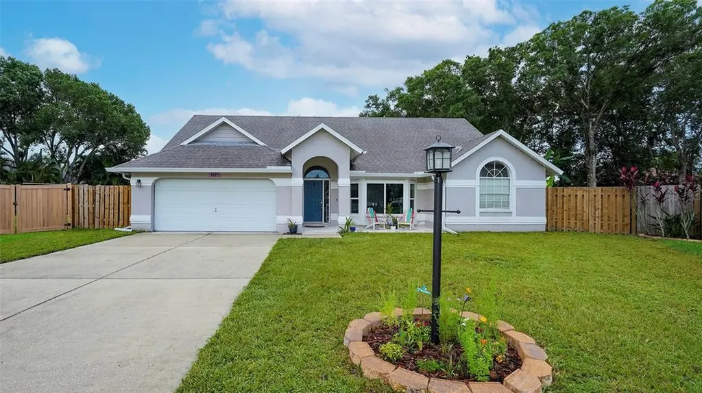 7827 41st Court E Sarasota FL 34243