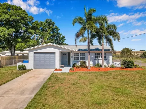 7498 Hobson Street NE St Petersburg FL 33702